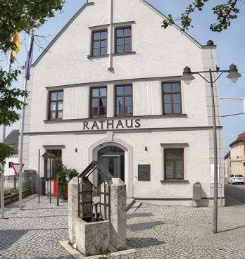 Rathaus Burgheim Roland Weiß Immobilienbewertung