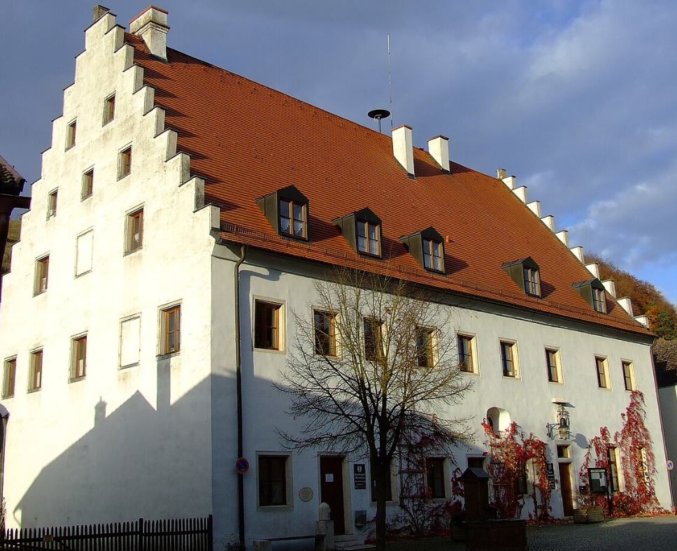 Rathaus in Mörnsheim Roland Weiß Immobilienbewertung